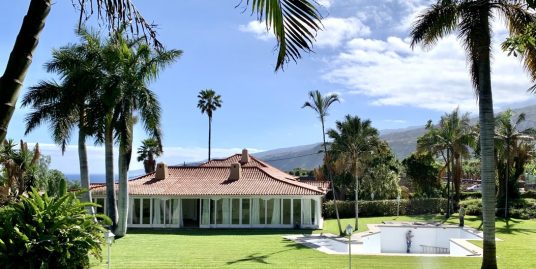 Villa close to the city centre and the sea