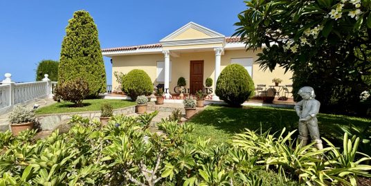 Very well-kept banana finca with beautiful views