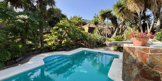 Four holiday apartments on idyllic garden grounds